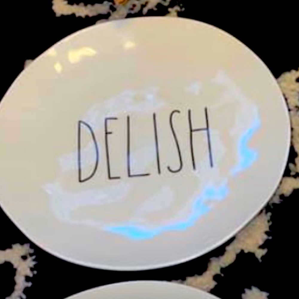 RAE DUNN DELISH 8” PLATE NEW!